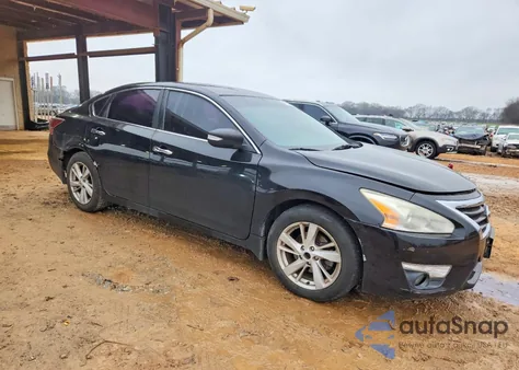 2015 Nissan Altima 2.5 z USA, uszkodzony, nr VIN 1N4AL3AP3FC477219